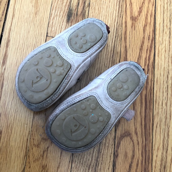 Shoes - Picture 3 of 4